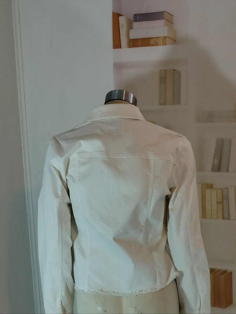 Tommy Bahama White Denim Jacket with Button Front - Picture 3 of 7